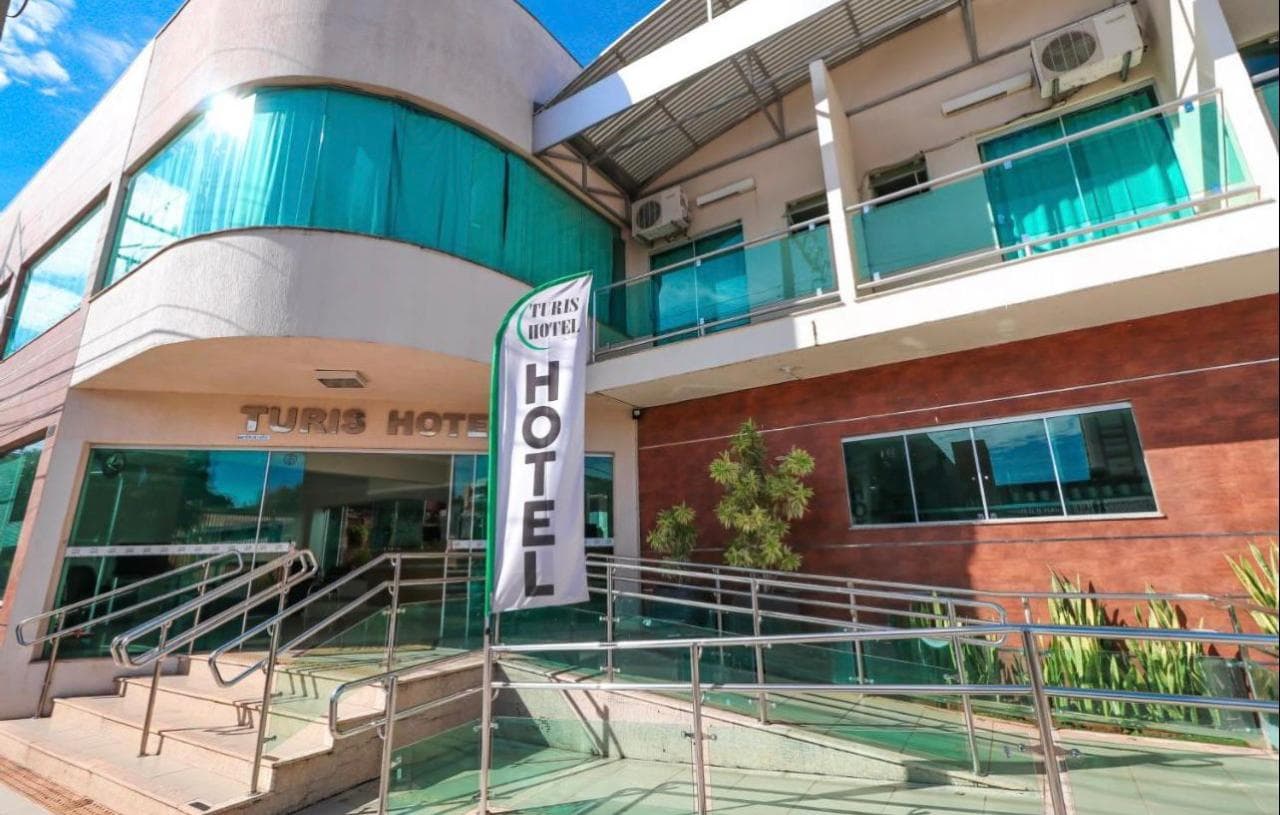 Entrada principal do hotel